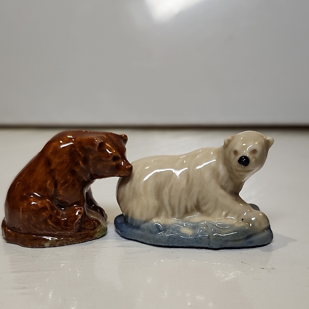 Wade England Ceramic Bear Figurine Set - Brown and Cream